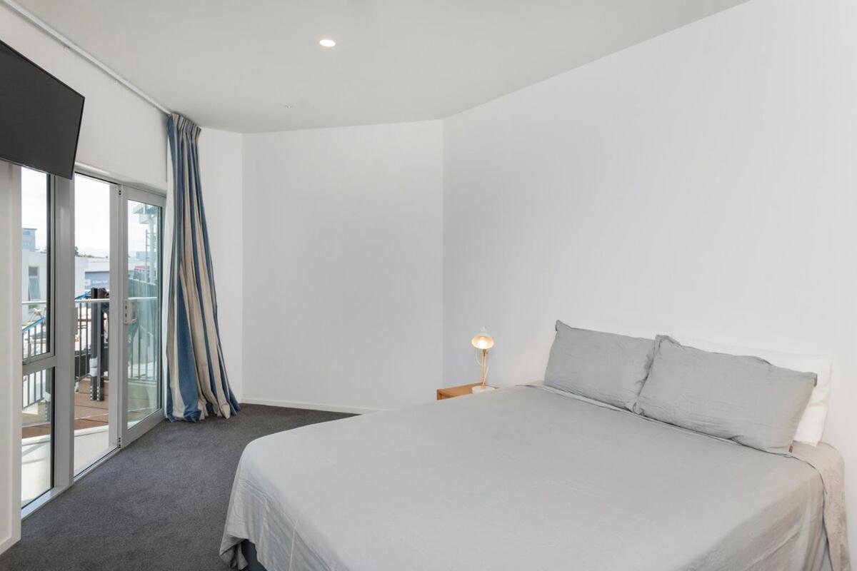 Modern Apartment In Gisborne Cbd Esterno foto